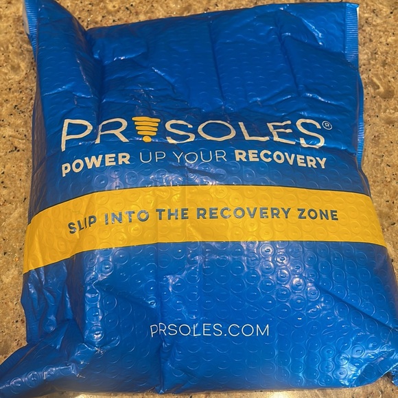 NEW PR SOLES® Avalon Recovery Slippers - Picture 7 of 9